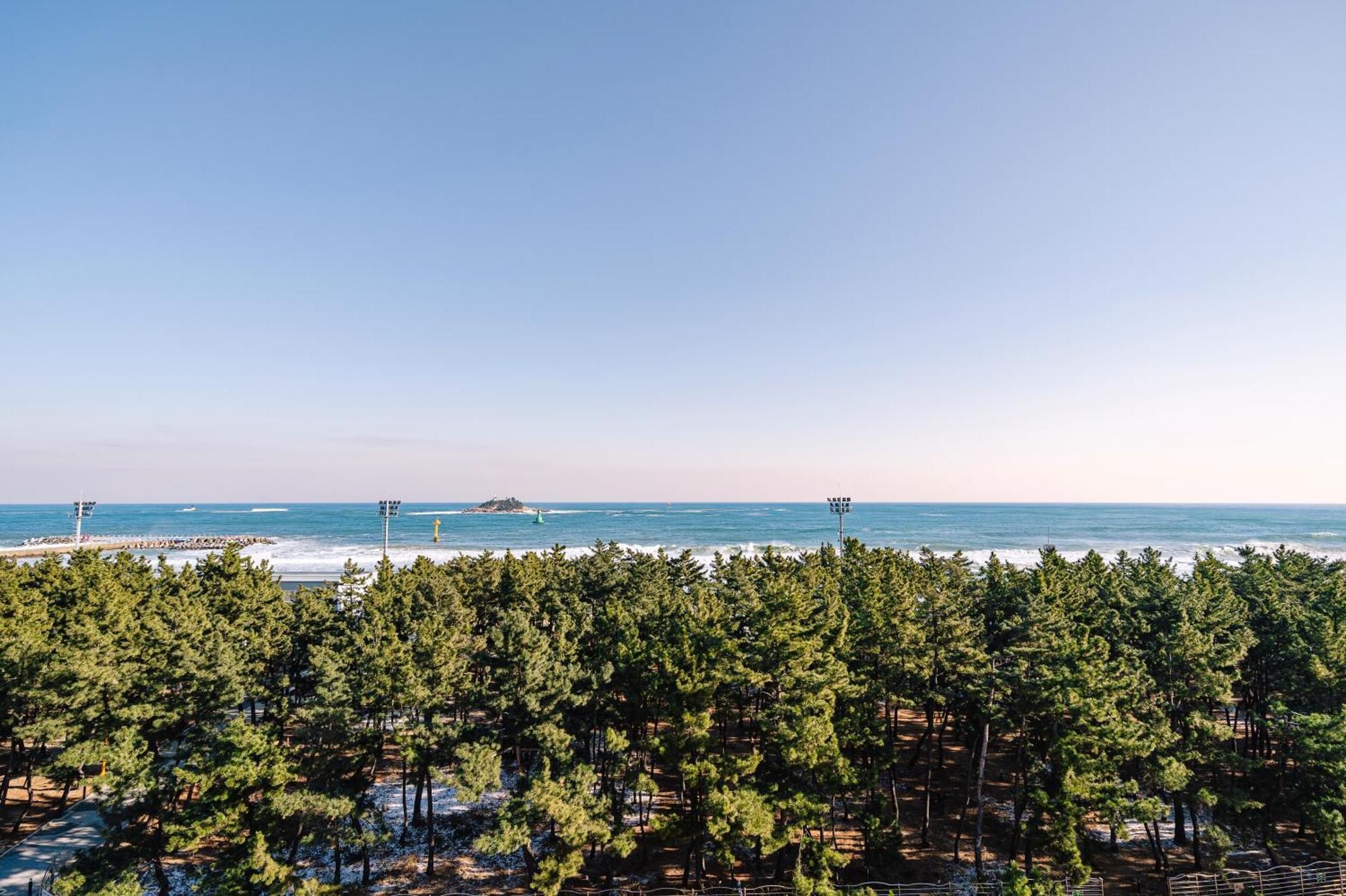 Urbanstay Sokcho Beach Ab エクステリア 写真